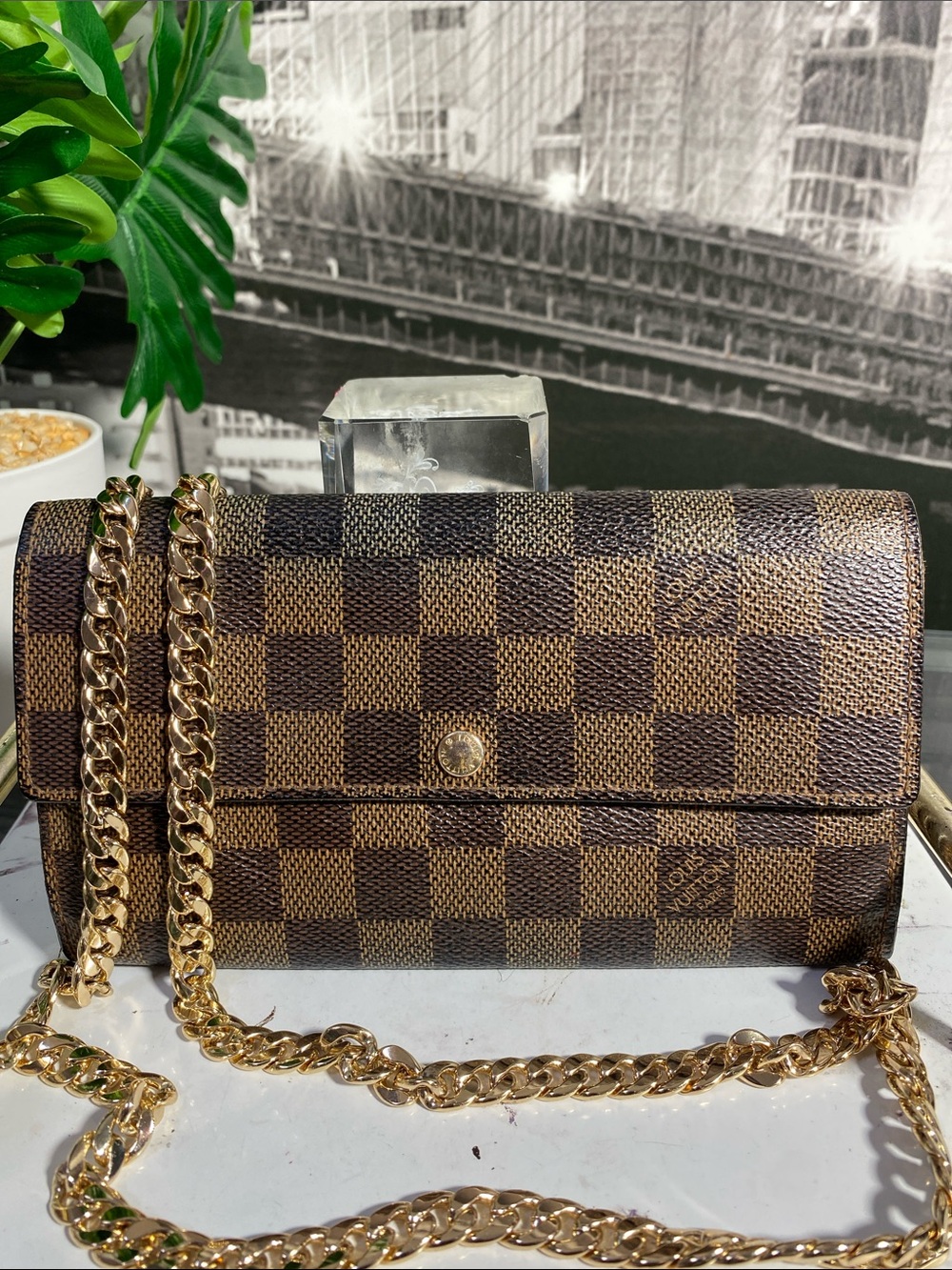 Authentic Louis Vuitton Damier Long Sarah Wallet - Picture 6 of 16